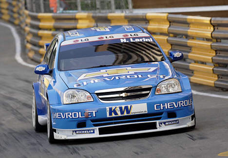 Nicola Larini.